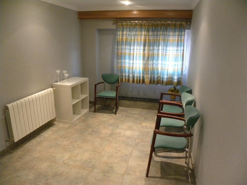Hotel Duque De Calabria Manzanera Bagian luar foto